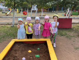 Опыты с песком Опыты с песком.